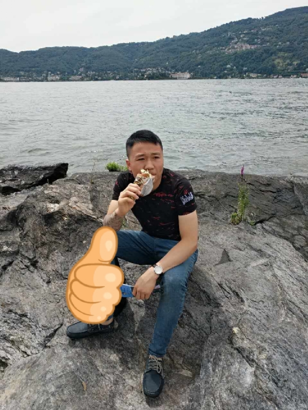 绚烂背后的平淡的第一张照片--厦门相亲网