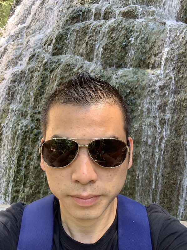 高兴的第二张照片--厦门相亲网
