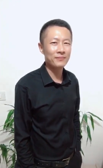 地huhi的第一张照片--厦门相亲网