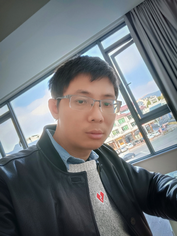 也许只是缺少一个拥抱的第二张照片--厦门相亲网